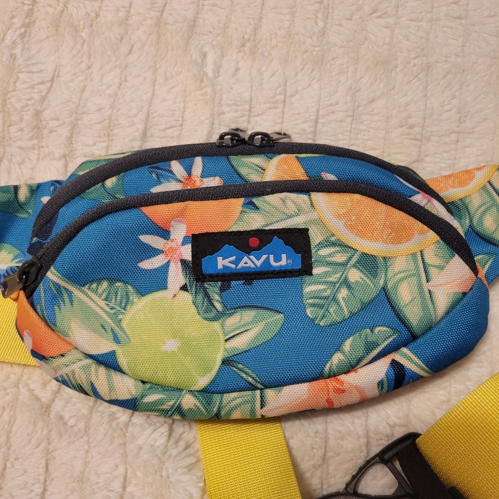 Kavu Blue And Yellow Citrus Canvas Spectator Fanny Pack Tropical Pattern - Picture 2 of 10
